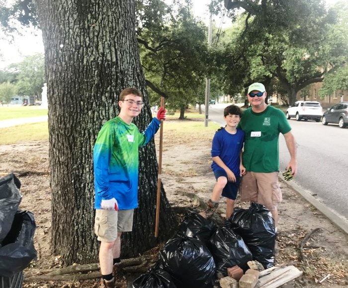 Kevin Morris participates in Lake Pontchartrain Basin Beach Sweep