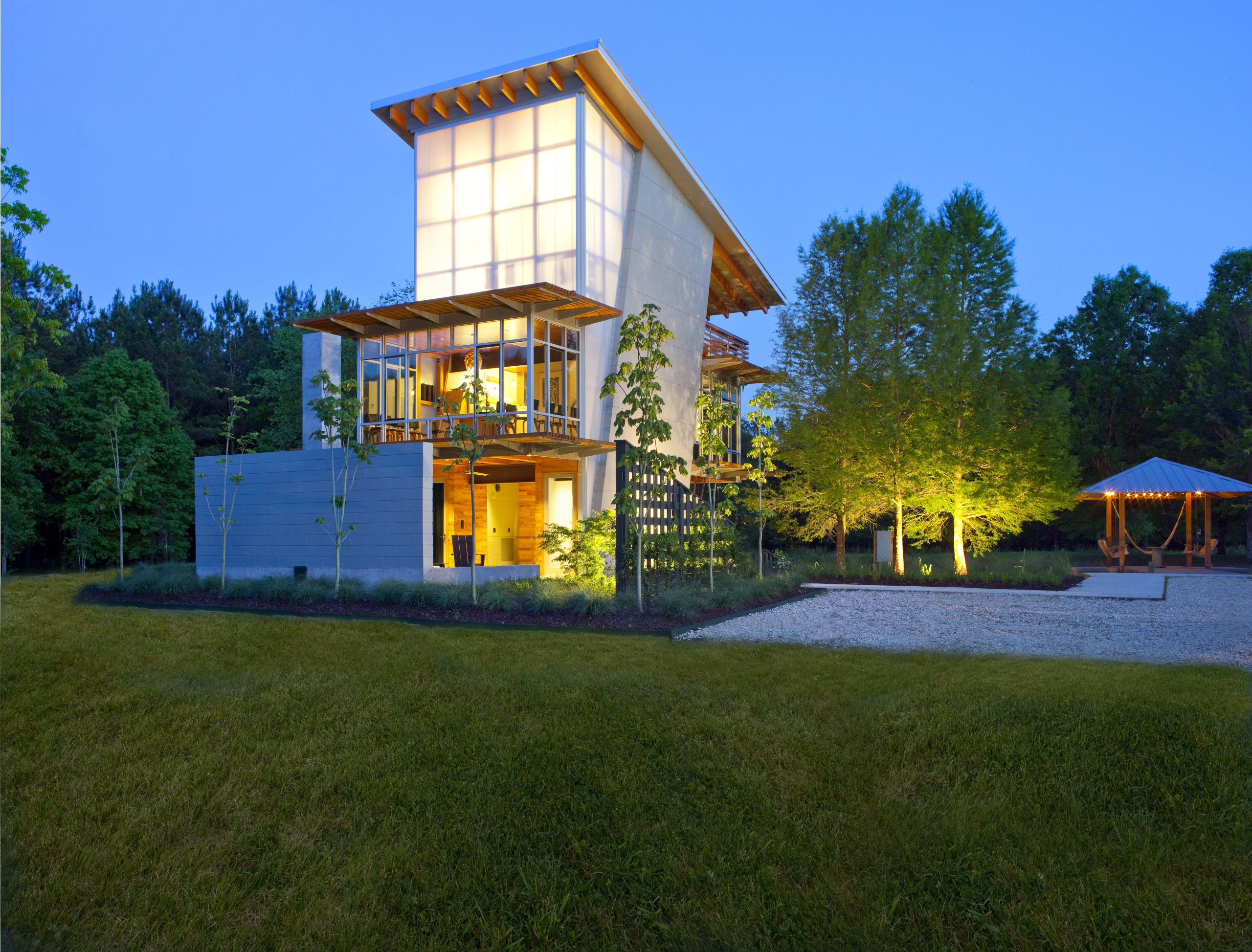 Students from Upward Bound program take sustainability tour of The Pond House